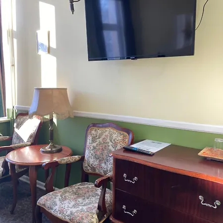 Tuberoza Oda ve Kahvaltı 3*