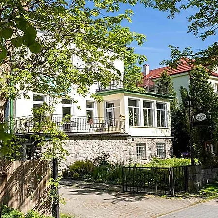 Tuberoza Bed & Breakfast 3*